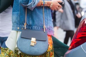 Женская сумка-седло – трендовая модель нового сезона